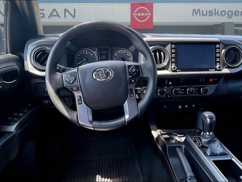 Used 2023 Toyota Tacoma TRD Off-Road AWD/4WD image 9