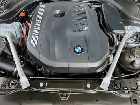 Used 2024 BMW 540i xDrive w/ Premium Package AWD/4WD image 31