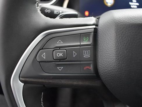 New 2025 Jeep Grand Cherokee L Limited w/ Black Appearance Package image 15