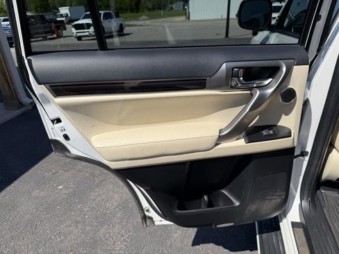 Used 2023 Lexus GX 460 Premium AWD/4WD image 16