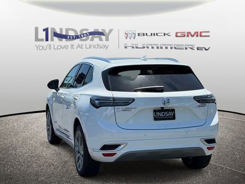 Certified 2022 Buick Envision Avenir w/ Technology Package II AWD/4WD image 4