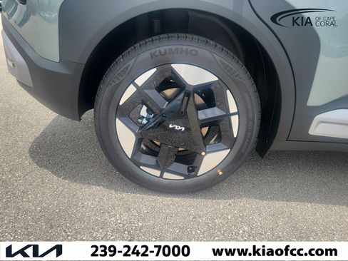 New 2027 Kia Seltos S FWD image 9