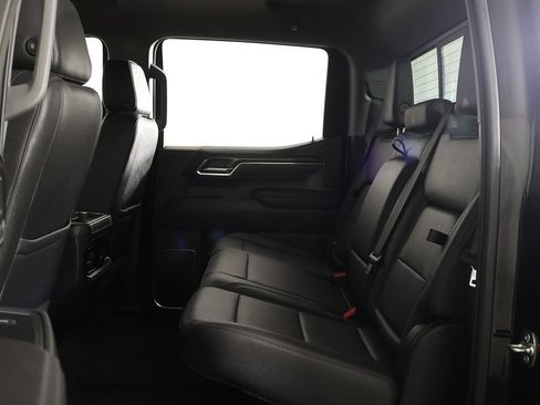 Used 2025 Chevrolet Silverado 1500 LT Trail Boss w/ Convenience Package II AWD/4WD image 29