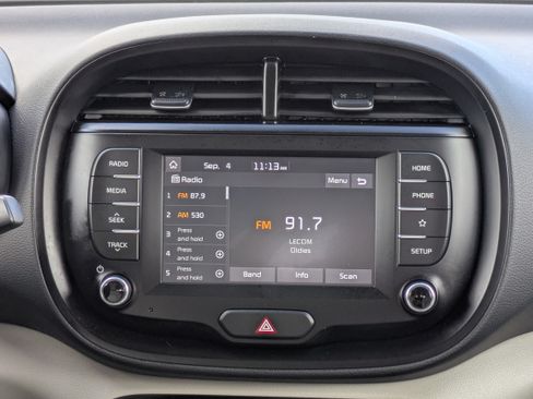 Used 2021 Kia Soul LX FWD image 18