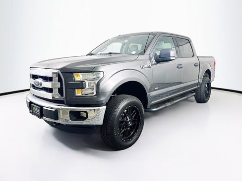 Used 2015 Ford F150 XLT w/ Equipment Group 301A Mid AWD/4WD image 3
