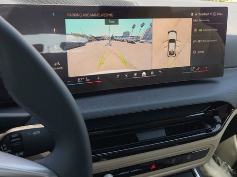 New 2026 BMW i4 eDrive40 w/ Parking Assistance Package RWD image 11
