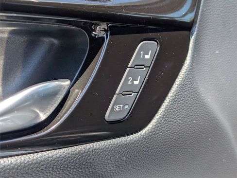 Used 2025 Honda CR-V EX-L image 16