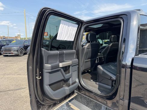 Used 2022 Ford F450 Platinum w/ FX4 Off-Road Package AWD/4WD image 40