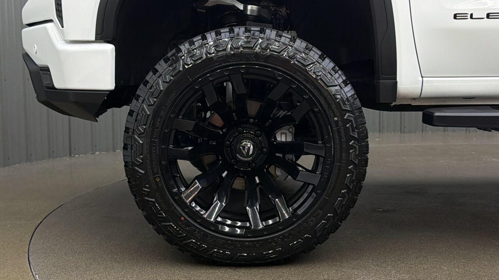 Used 2025 GMC Sierra 1500 Elevation w/ Elevation Premium Package AWD/4WD image 10