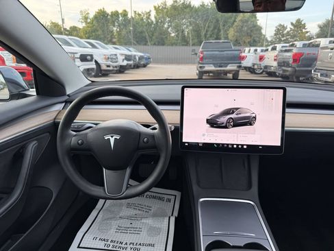 Used 2023 Tesla Model 3 Standard Range RWD image 21