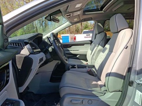 Used 2024 Honda Odyssey Elite image 13