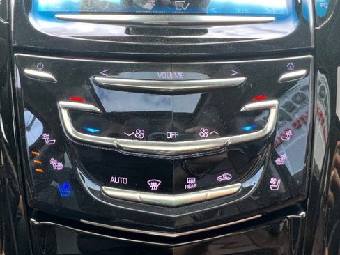 Used 2018 Cadillac Escalade Luxury AWD/4WD image 47