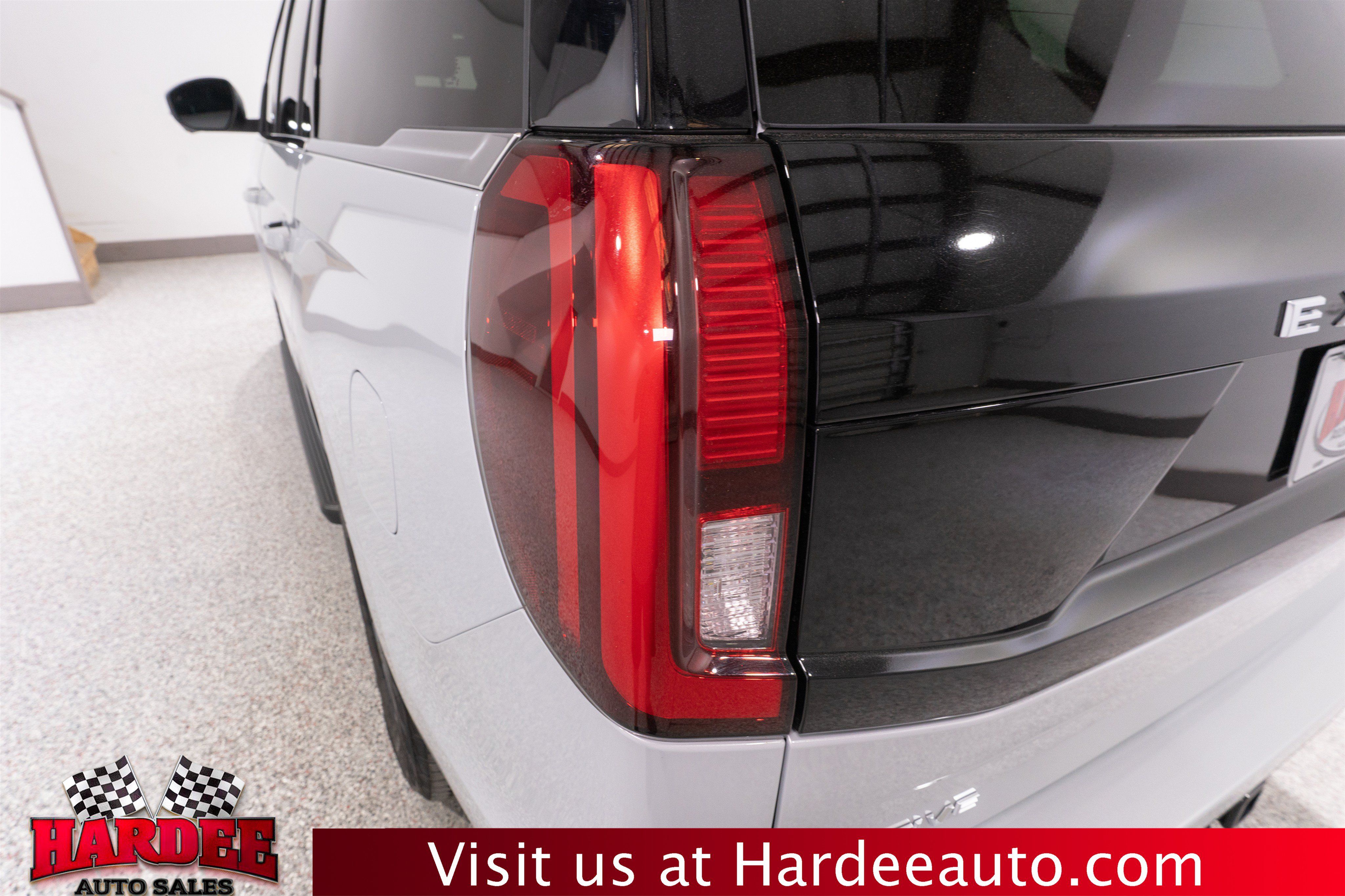 Used 2025 Ford Expedition Active AWD/4WD image 9