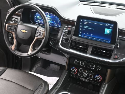 Used 2024 Chevrolet Tahoe High Country AWD/4WD image 14