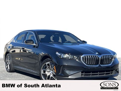 Used 2025 BMW i5 eDrive40i image 1