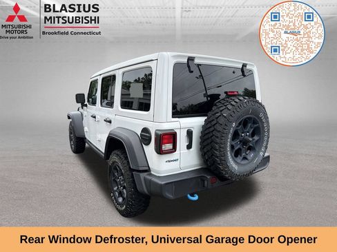 Used 2023 Jeep Wrangler Unlimited w/ Sun & Screen Package AWD/4WD image 21