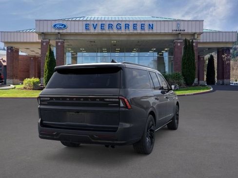 New 2026 Lincoln Navigator L Reserve w/ Jet Appearance Package AWD/4WD image 8