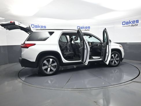 Used 2020 Chevrolet Traverse LT w/ LT Premium Package FWD image 56