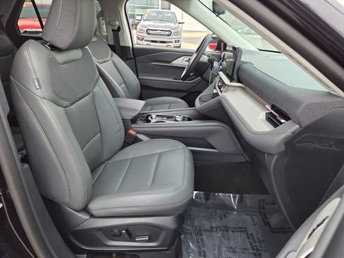 New 2026 Ford Explorer Active w/ Active Comfort Package image 40