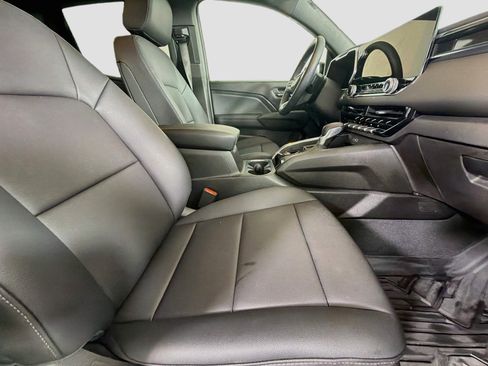 Used 2024 GMC Canyon Elevation w/ Elevation Premium Package RWD image 29