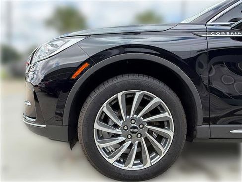 Used 2025 Lincoln Corsair Reserve FWD image 4