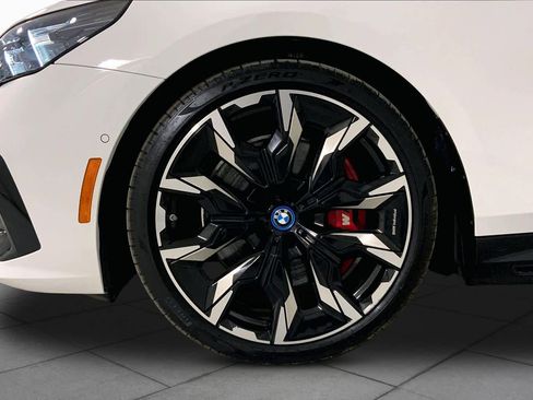 Certified 2024 BMW i5 M60 w/ Premium Package AWD/4WD image 10