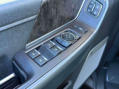 Used 2024 Ford F250 Lariat w/ Tremor Off-Road Package image 17