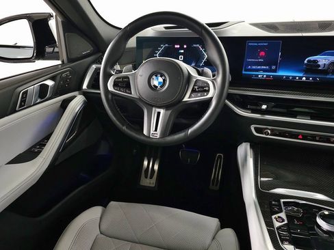 Used 2024 BMW X6 M60i w/ Dynamic Handling Package image 21