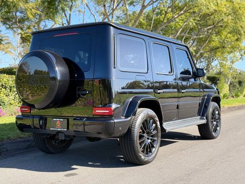 Used 2024 Mercedes-Benz G 550 image 3