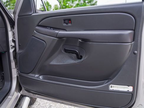 Used 2006 Chevrolet Silverado 1500 LT w/ Light Duty Power Package AWD/4WD image 19
