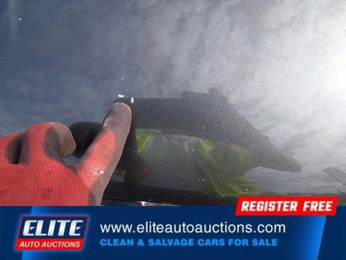 Used 2017 Ford Escape Titanium image 12