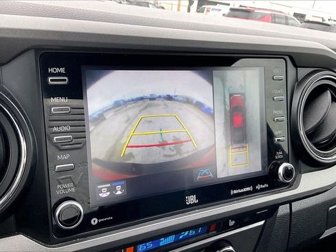 Used 2021 Toyota Tacoma TRD Off-Road w/ TRD Premium Off Road Package image 13