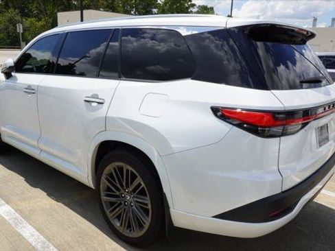Certified 2025 Lexus TX 350 AWD w/ Technology Package image 9