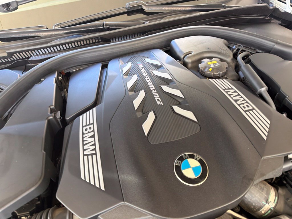 Used 2021 BMW M550i xDrive w/ Premium Package AWD/4WD image 13
