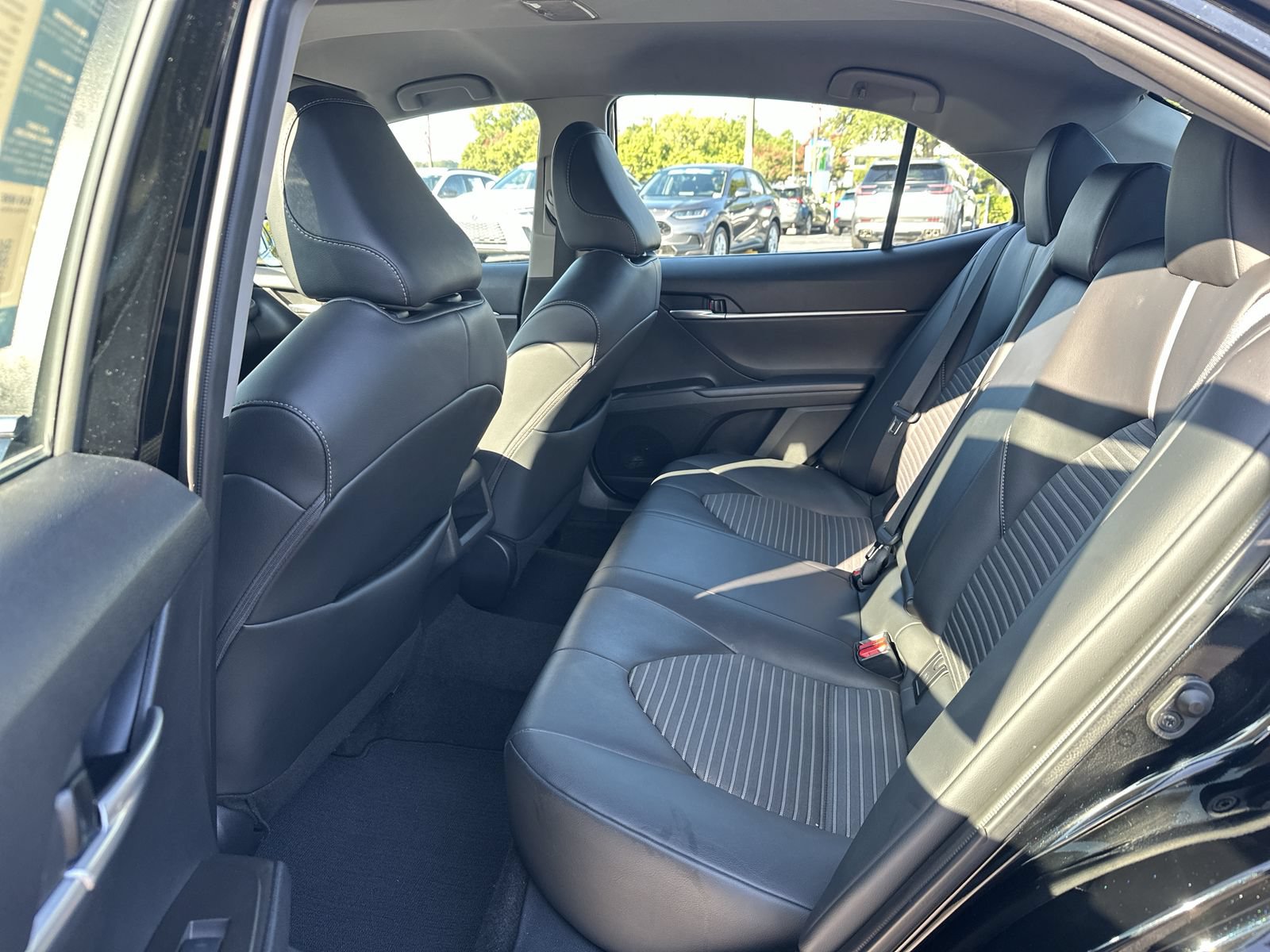 Used 2023 Toyota Camry SE FWD image 31