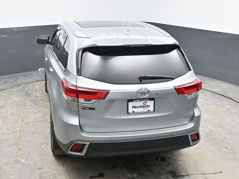 Used 2019 Toyota Highlander Limited Platinum image 31