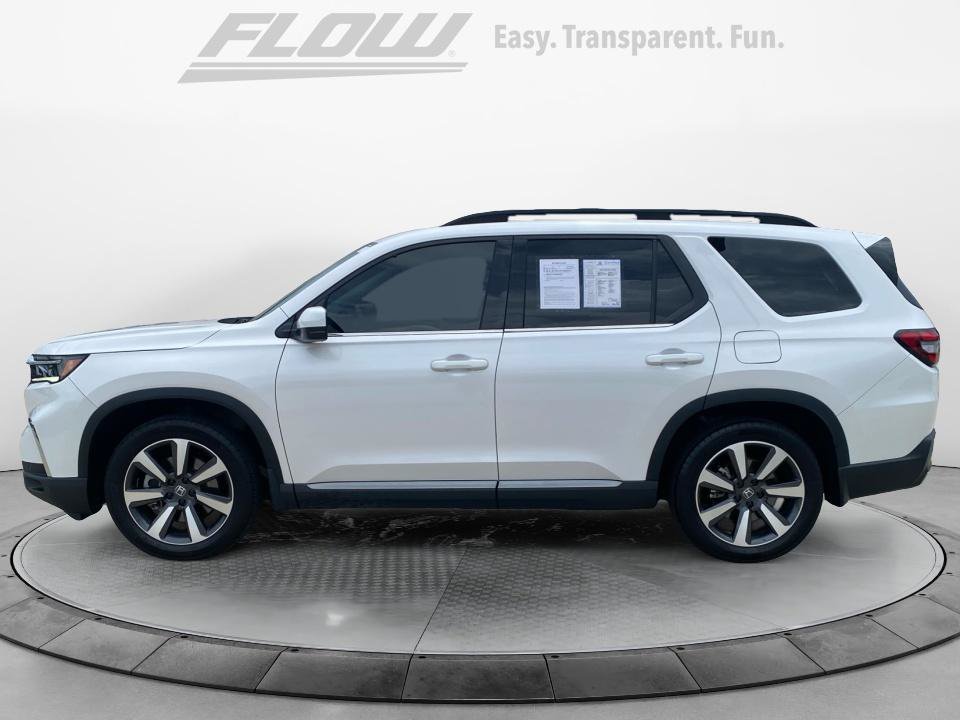 Certified 2025 Honda Pilot Touring image 5