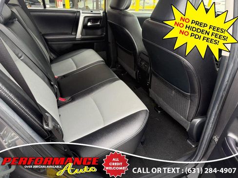 Used 2018 Toyota 4Runner SR5 Premium image 9