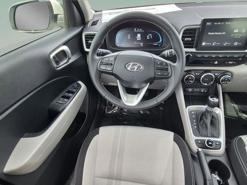 New 2026 Hyundai Venue SEL FWD image 11