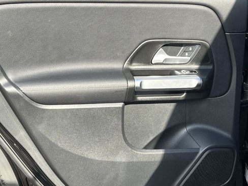 Certified 2021 Mercedes-Benz GLB 250 w/ Premium Package image 15