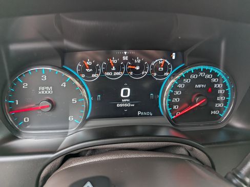 Used 2018 GMC Yukon Denali w/ Denali Ultimate Package image 16