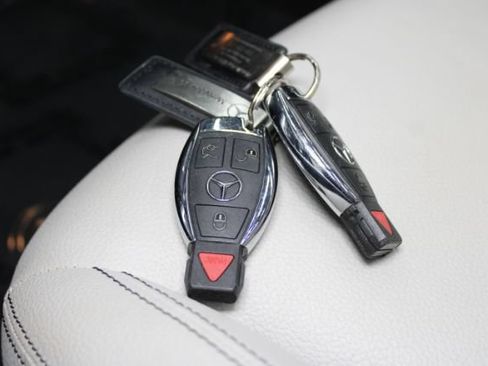 Used 2014 Mercedes-Benz SLK 250 image 20