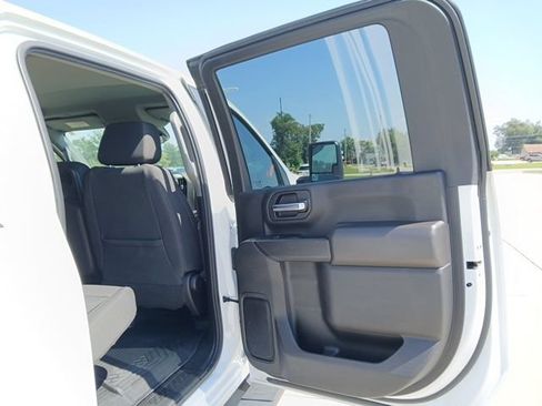 Certified 2022 Chevrolet Silverado 2500 Custom w/ Custom Convenience Package AWD/4WD image 24