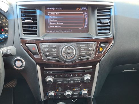 Used 2016 Nissan Pathfinder Platinum w/ Cargo Package FWD image 18