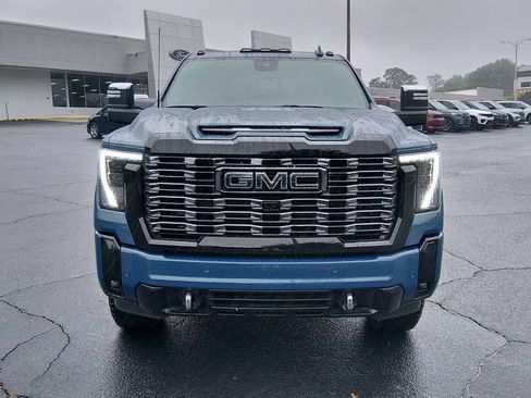 Used 2025 GMC Sierra 2500 Denali Ultimate AWD/4WD image 9