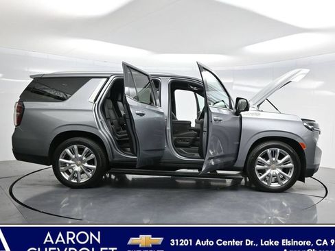 Used 2024 Chevrolet Tahoe High Country AWD/4WD image 3