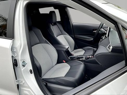 Used 2026 Toyota Corolla XSE FWD image 28