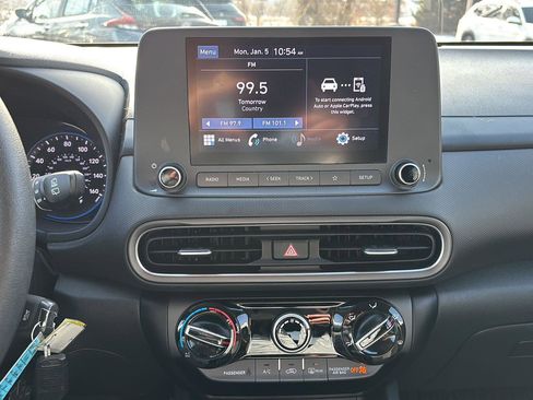 Used 2022 Hyundai Kona SE image 14