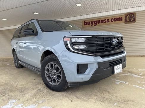 Used 2025 Ford Expedition Max Active image 2