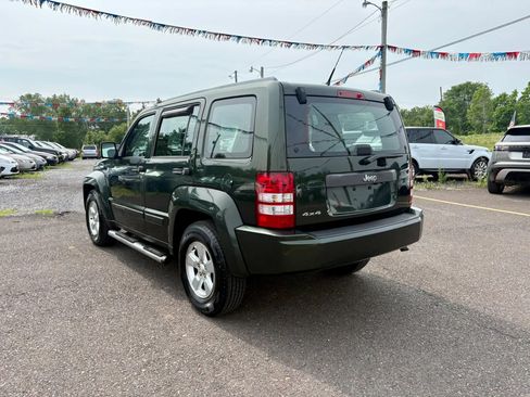 Used 2011 Jeep Liberty Sport AWD/4WD image 3